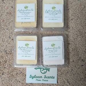 24 Large Buttercream, Butterscotch And Ivory Woods Scented Soy Wax Melts/Tarts